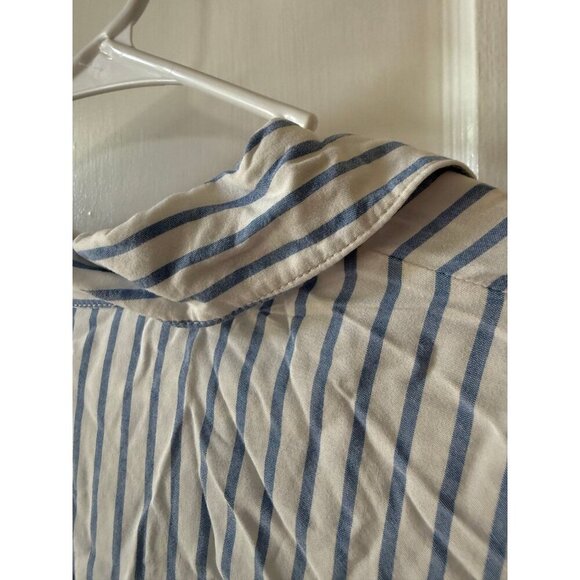 Calvin Klein women’s size small blue and white striped top - Picture 8 of 8